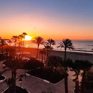 Estepona, En Primera Linea De Playa Estepona