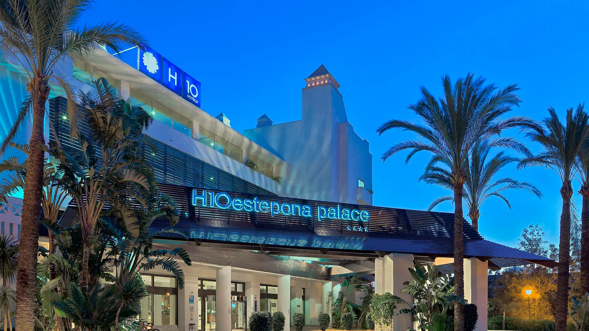 H10 Estepona Palace 4*,