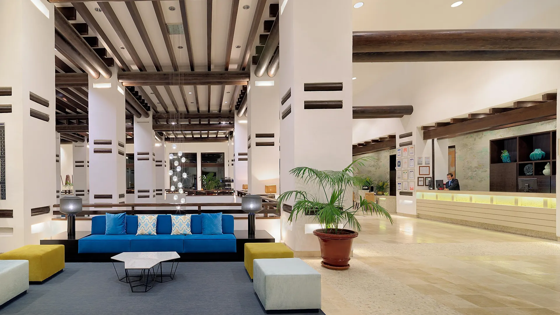 H10 Estepona Palace Spanien