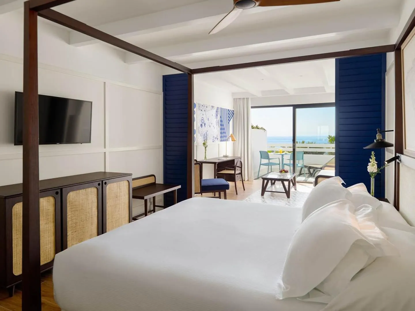 H10 Estepona Palace 4*,