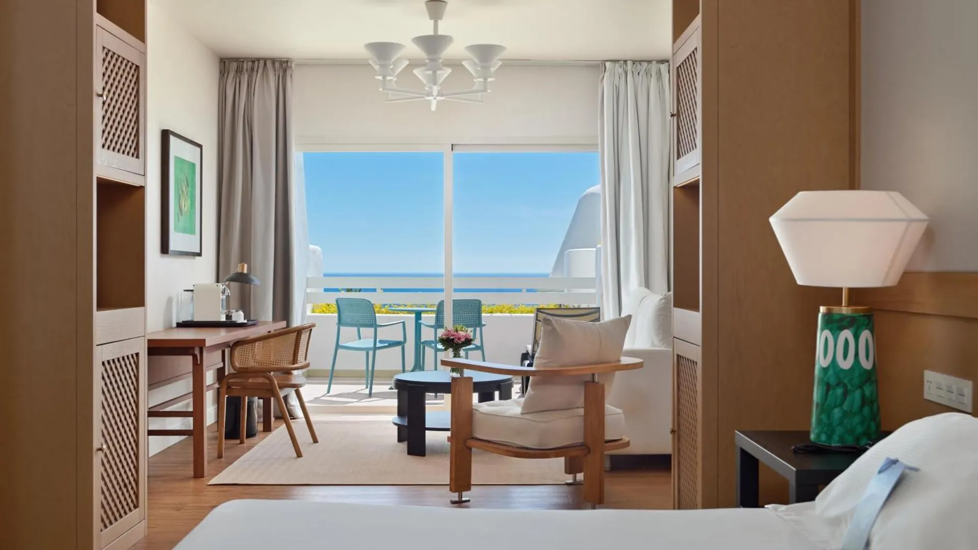H10 Estepona Palace 4*,